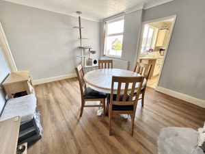 Dining room- click for photo gallery